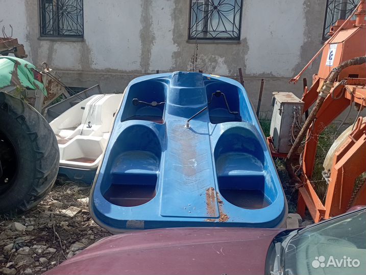 Катамаран педальный