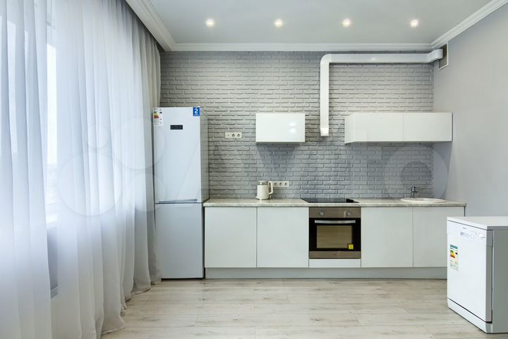 2-к. квартира, 65 м², 8/22 эт.