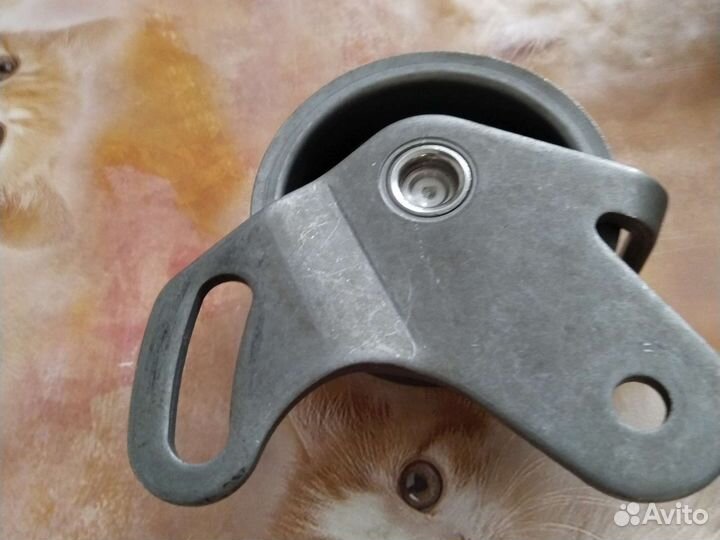 Ролик ремня грм натяжной