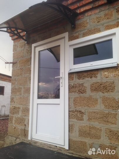 Дверь металлопластиковая, уличная