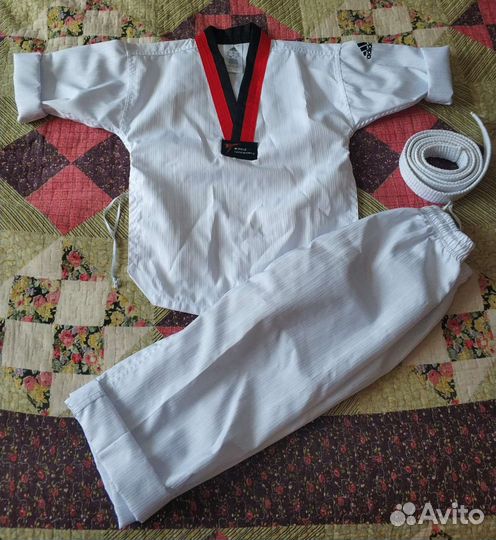 Кимоно для тхэквондо (добок)