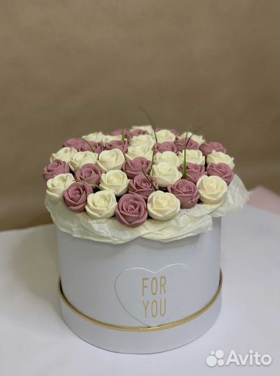 Сладкий подарок девушке