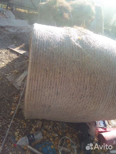 Сено в тюках