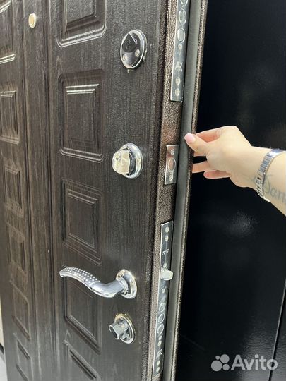 Дверь входная металлическая