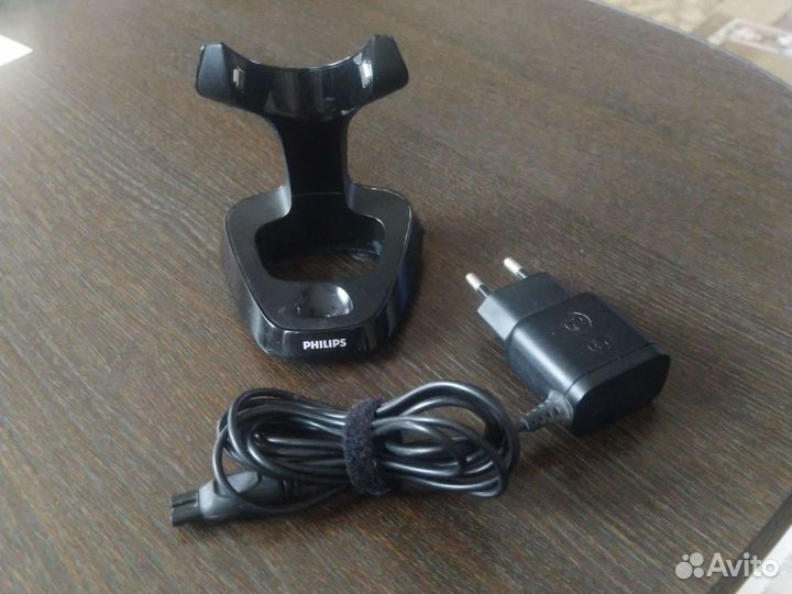 Зарядное устройство для электробритвы philips