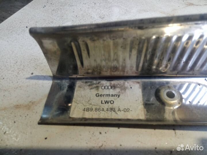 Накладка внутренняя на заднюю панель кузова Audi