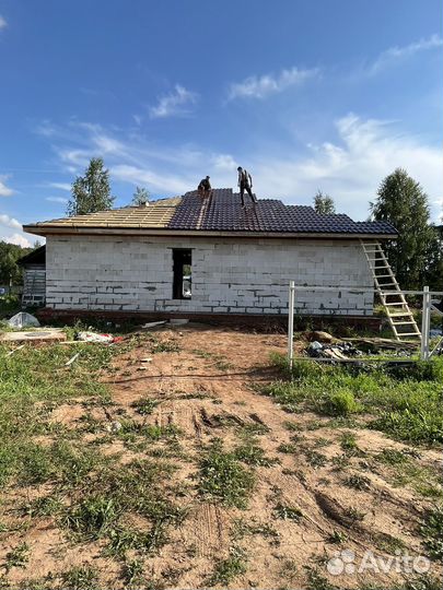 Бригада строителей