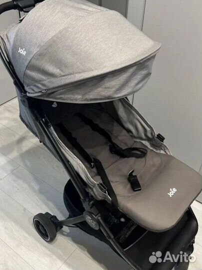 Прогулочная коляска joie