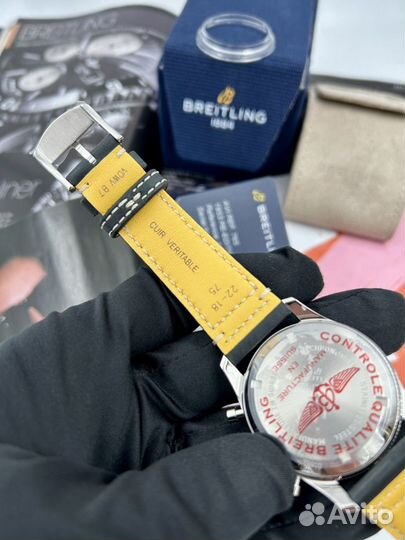 Breitling Aviator 8 AVI 41 мм AB0920131B1X1