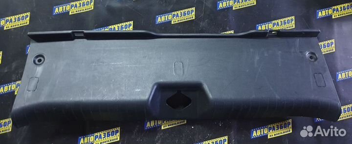 Обшивка крышки багажника Шевроле Лачетти
