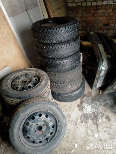 Kumho 722 185/60 R15 19B