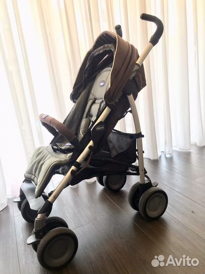 Прогулочная коляска chicco