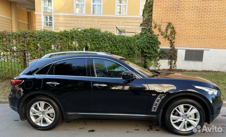 Infiniti QX70 3.7 AT, 2016, 90 000 км