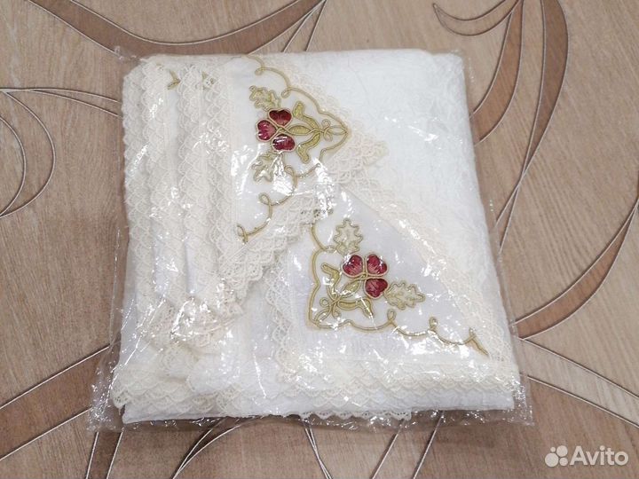 Скатерть новая 140х210 см и салфетки 12 шт