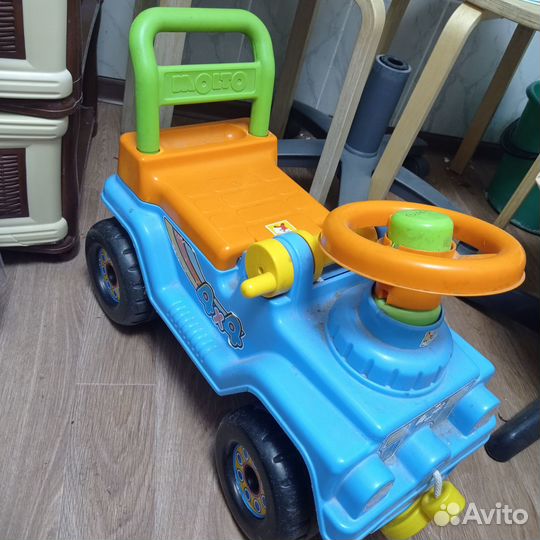 Детская машина каталка Molto