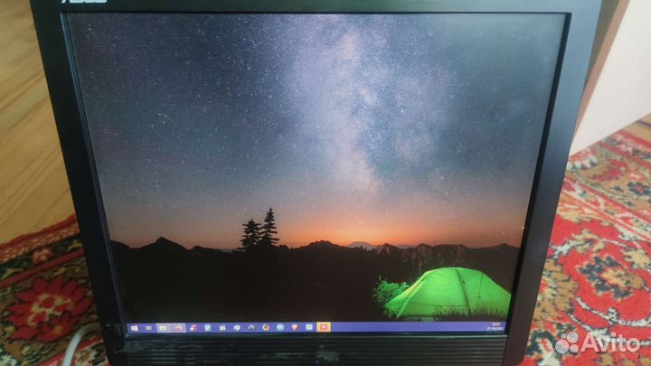 Монитор Asus 17