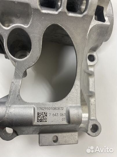 Помпа BMW 11517643067 бмв B58