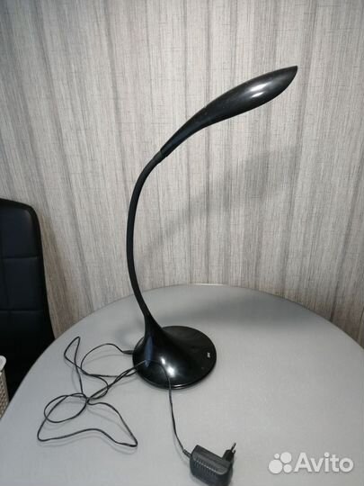 Лампа настольная