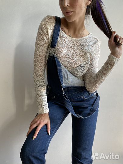 Джемпер Zara, комбинезон Levi’s