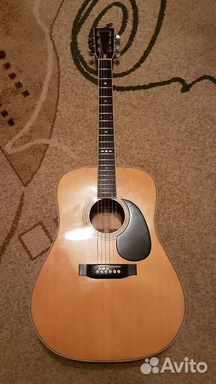 Акустическая гитара