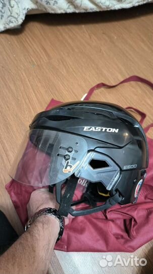 Шлем хоккейный