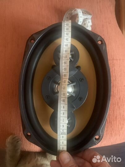 Акустические колонки в автомобили