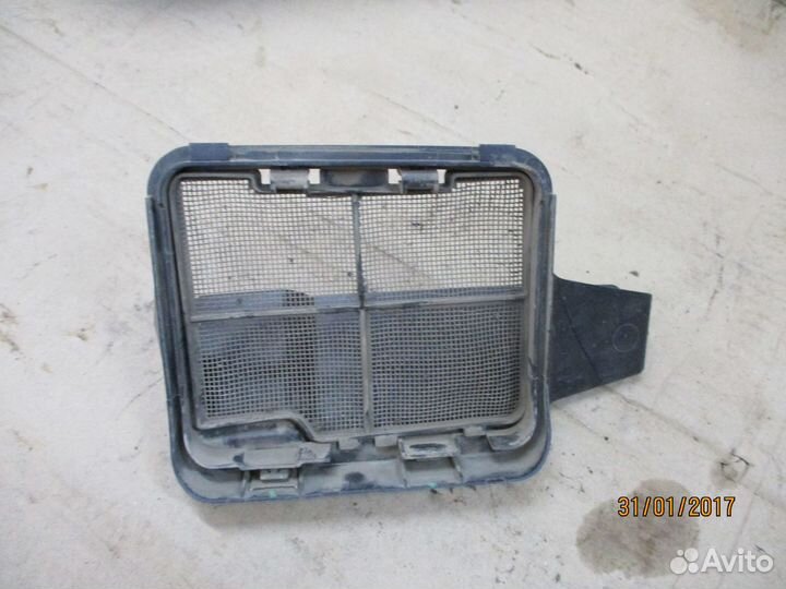 Рамка салонного фильтра Форд Фокус 2 (2008)