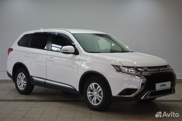 Mitsubishi Outlander, 2021