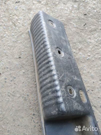 Обшивка багажника Ford Focus 1 1.8 2003