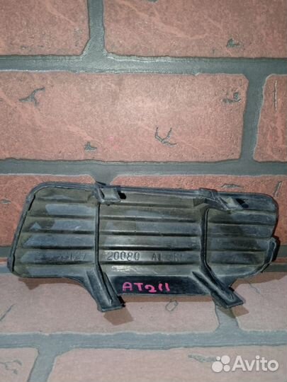 Заглушка бампера toyota corona premio AT211 FR/RH