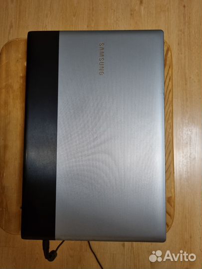Надежный Samsung rv520