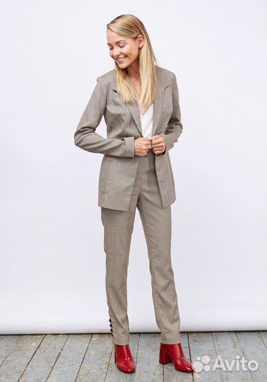 Костюм брючный Studio29 новый 40