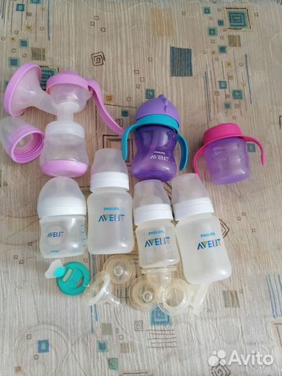 Молокоотсос, бутылочки для кормления
