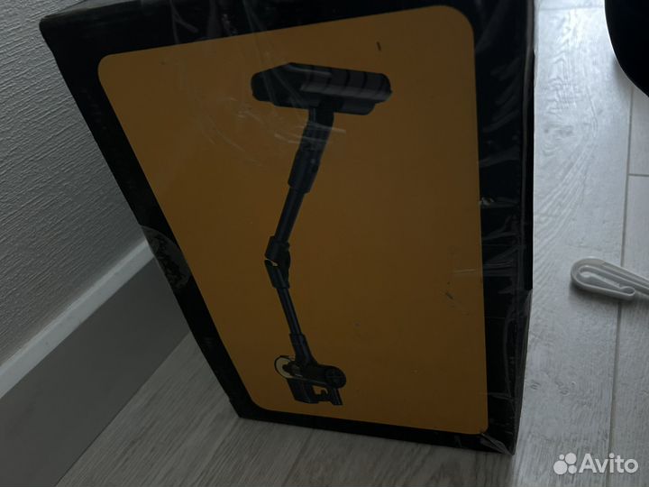 Вертикальный пылесос Futula v14