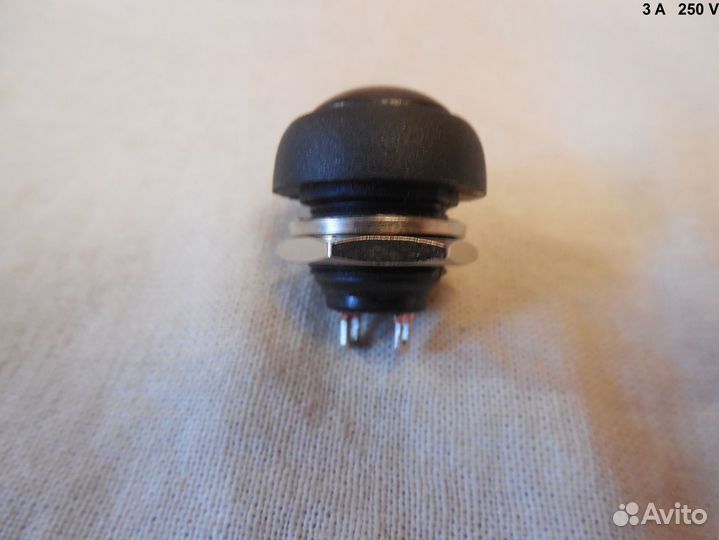 Кнопочный выключатель