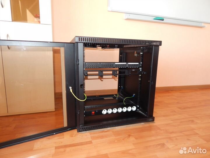 Шкаф телекоммуникационный NT wallbox 12-66 настен