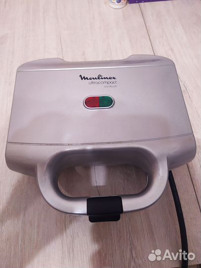 Бутербродница сендвичница