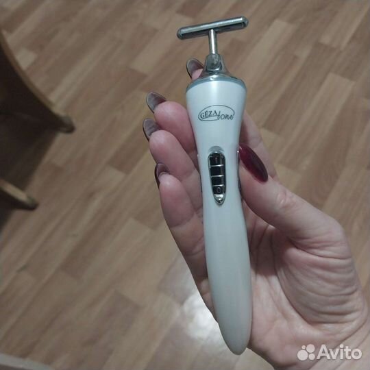 Массажер для лица и Гель цена за все