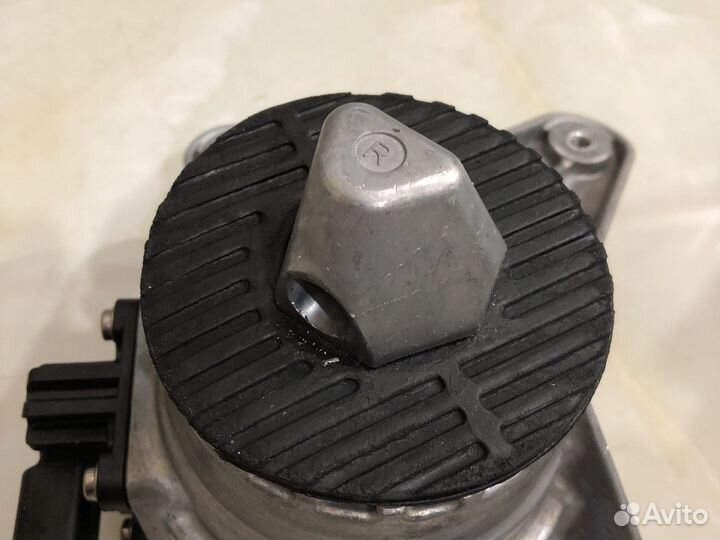 Опора двигателя L R Mercedes W167