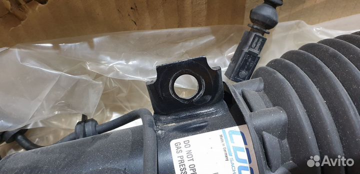 Пневмостойка передняя Genesis оригинал новая