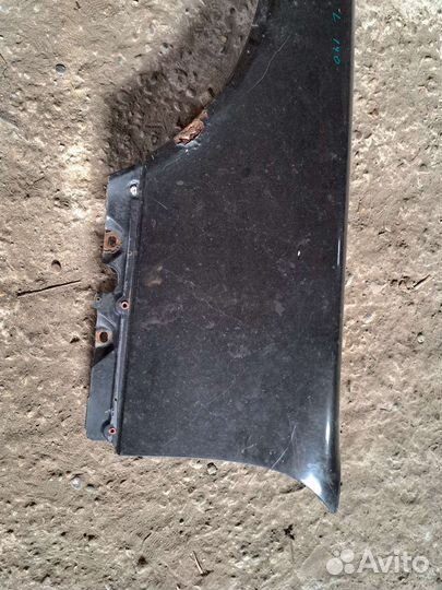 Крыло переднее левое Mercedes W140