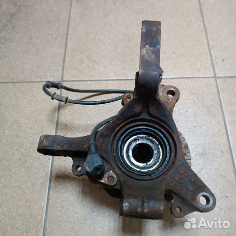 Кулак передний правый subaru legacy 2