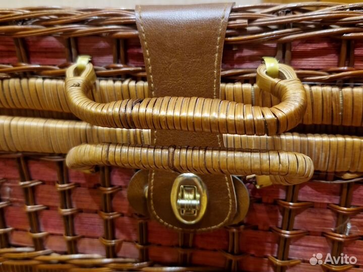 Набор для пикника в чемодане