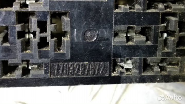 Блок предохранителей Renault Laguna 1