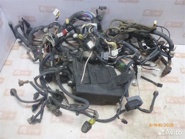 Проводка моторного отсека Toyota Rav4 ACA30 1AZ-FE