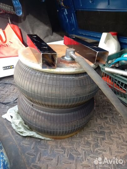 Домкрат пневматический