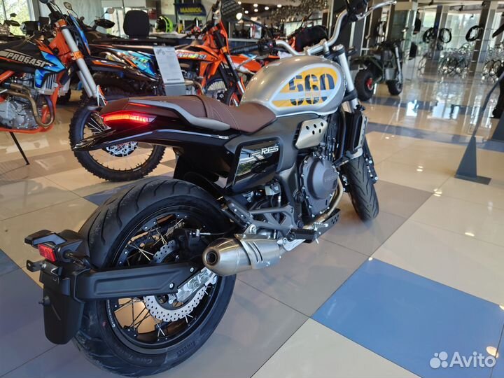 Мотоцикл cyclone RE5 (SR600)