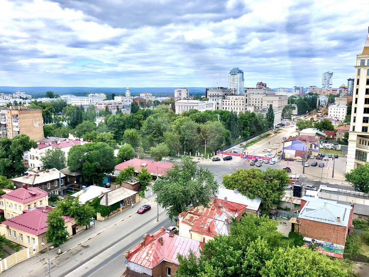 3-к. квартира, 100 м², 4/12 эт.