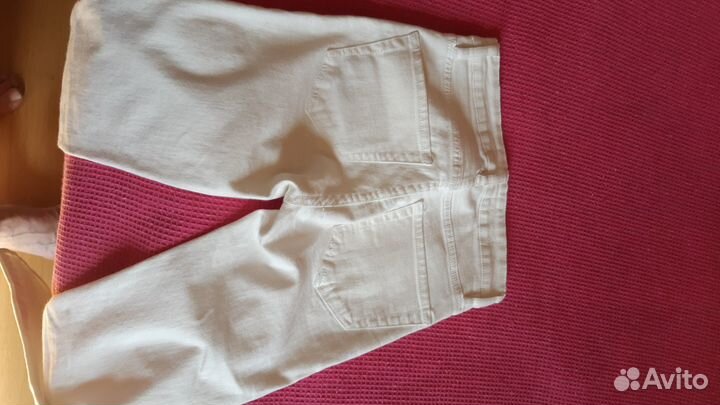 Джинсы белые