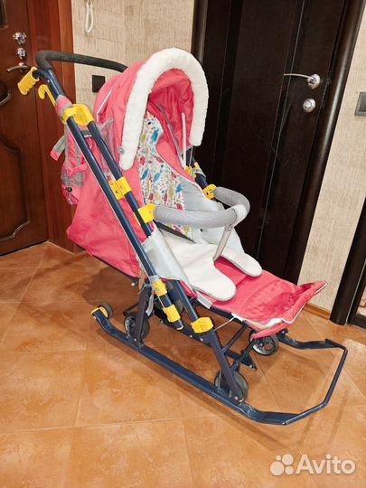 Детские санки с колесами и чехлом